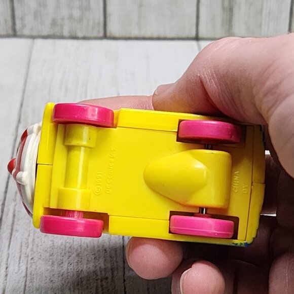 DC Comics Penguin Car Batman McDonalds Happy Meal Toy Spinning Umbrella 1991 - Picture 5 of 8